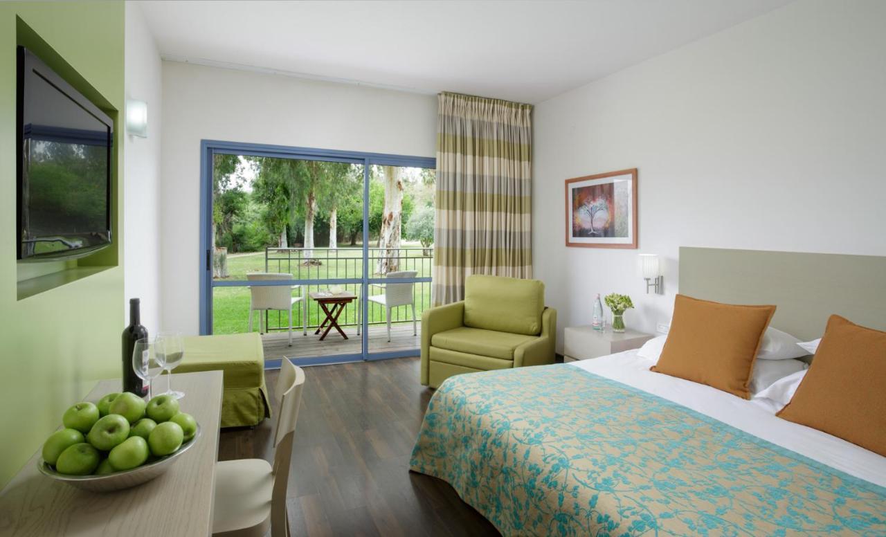 Nof Ginosar Kibbutz Hotel エクステリア 写真
