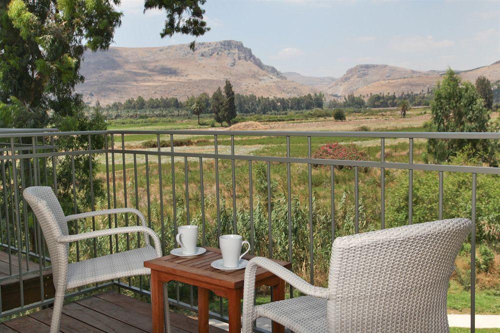 Nof Ginosar Kibbutz Hotel エクステリア 写真