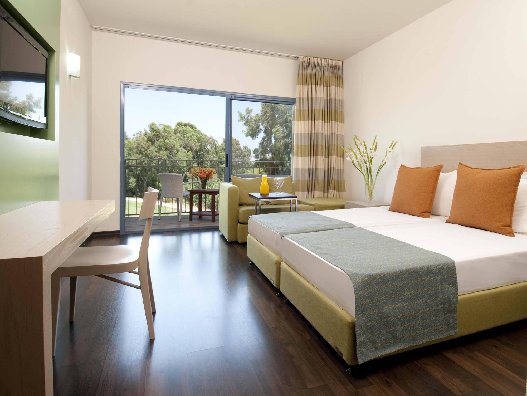 Nof Ginosar Kibbutz Hotel エクステリア 写真