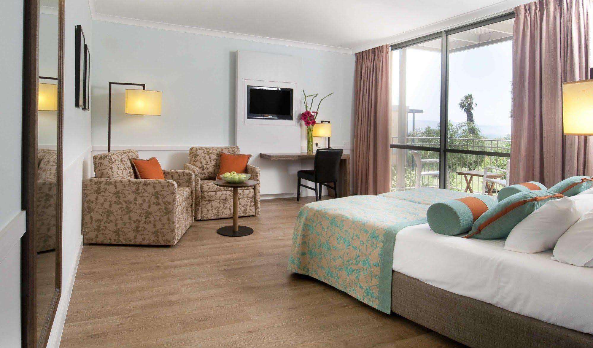 Nof Ginosar Kibbutz Hotel エクステリア 写真
