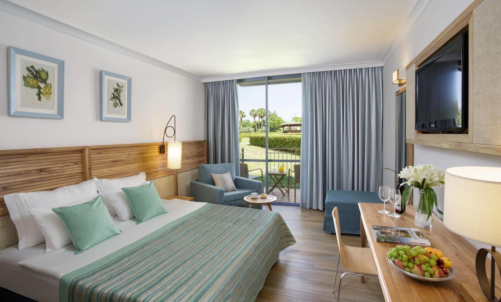 Nof Ginosar Kibbutz Hotel エクステリア 写真