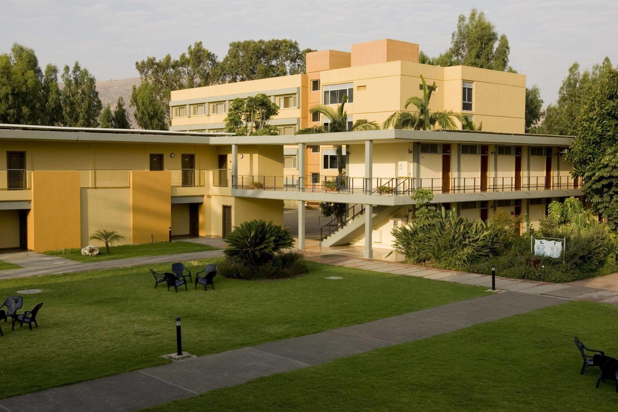Nof Ginosar Kibbutz Hotel エクステリア 写真